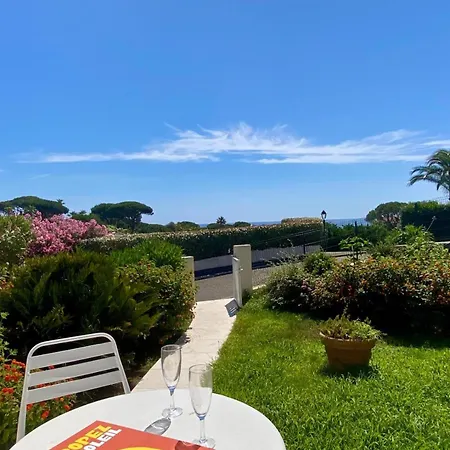 3 ,vue Golfe De Saint-tropez, à Pied, Piscine Hébergement de vacances Sainte-Maxime