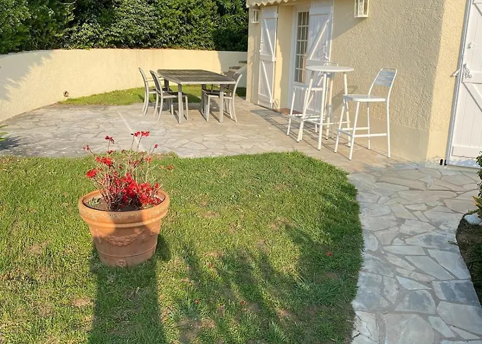 Bella-vue Gulf Of Saint Tropez 300 M * 圣马克西姆